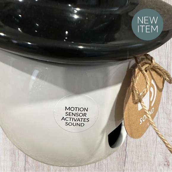 Snowman Motion Activated Cookie / Candy Jar Top Hat “Melt in Your Mouth”. NEW! - Picture 5 of 13